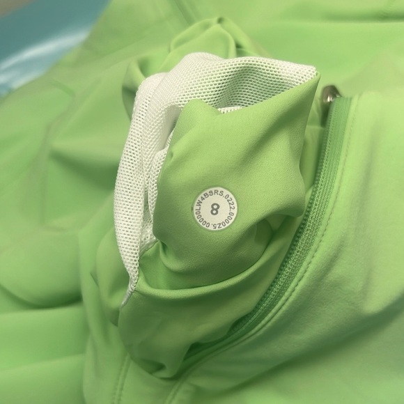 Lululemon Mist Over Windbreaker Size 8 - Picture 16 of 16